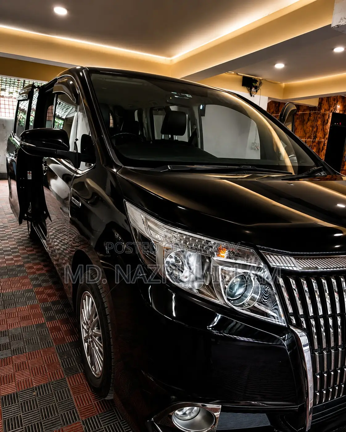Toyota Esquire 1.8 FWD Hybrid (7 Seater) 2015 Black