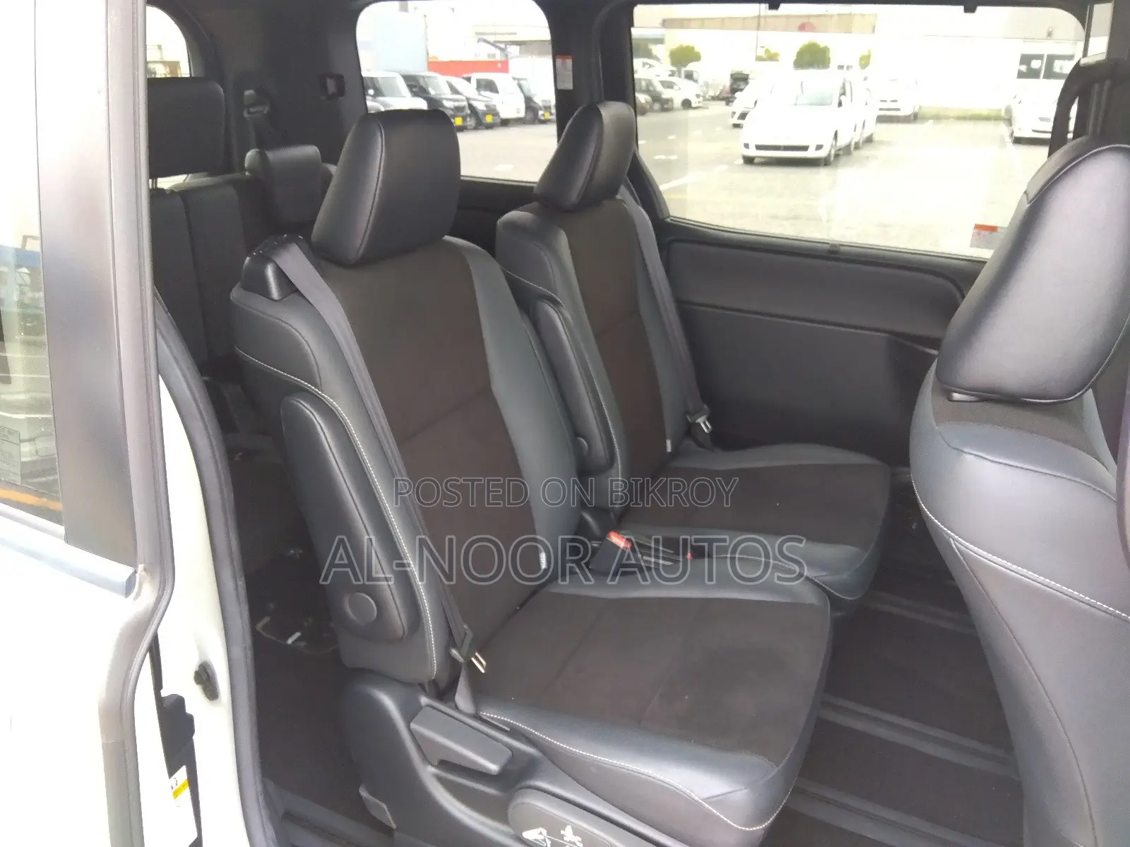 Toyota Noah 2021 Pearl