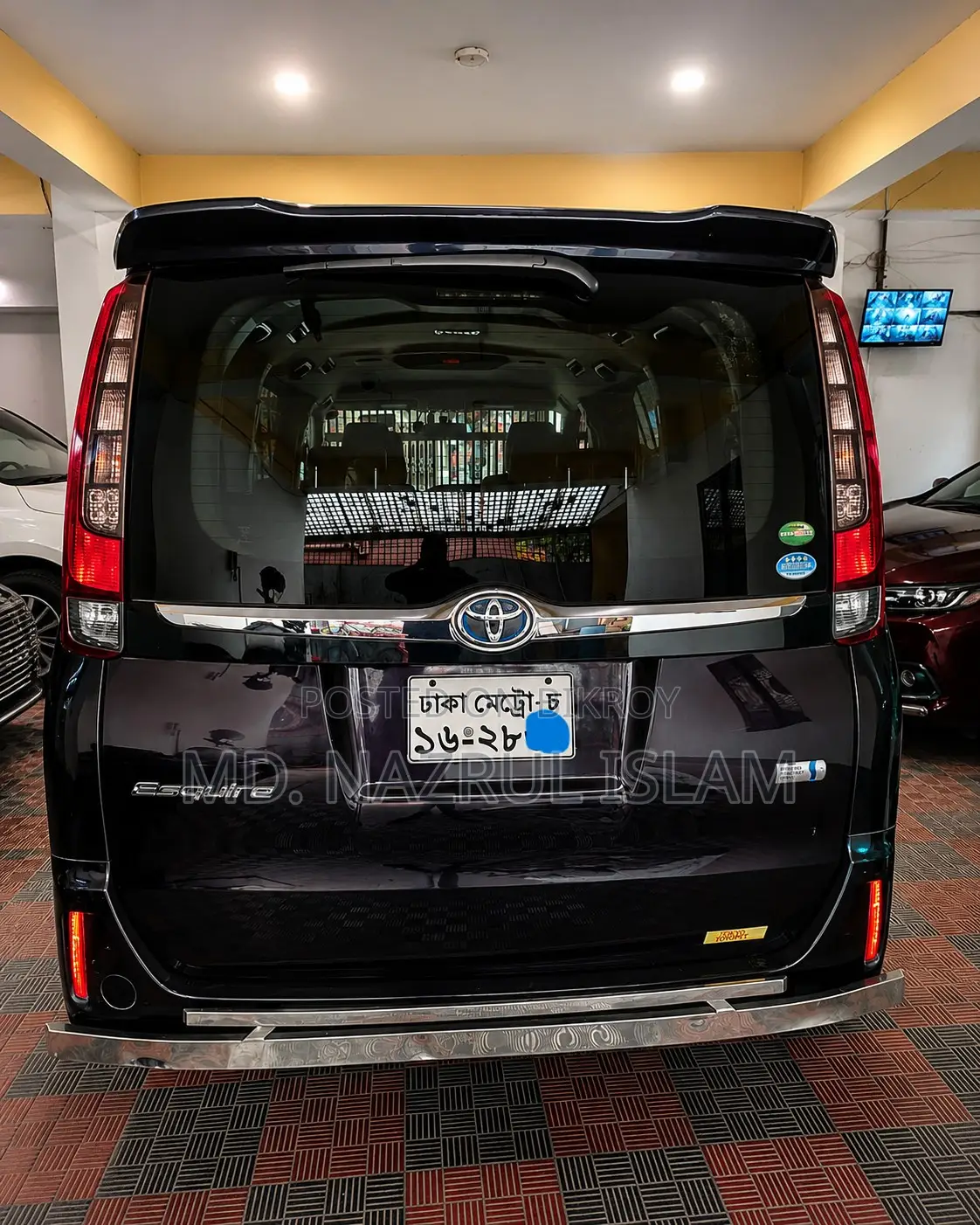 Toyota Esquire 1.8 FWD Hybrid (7 Seater) 2015 Black