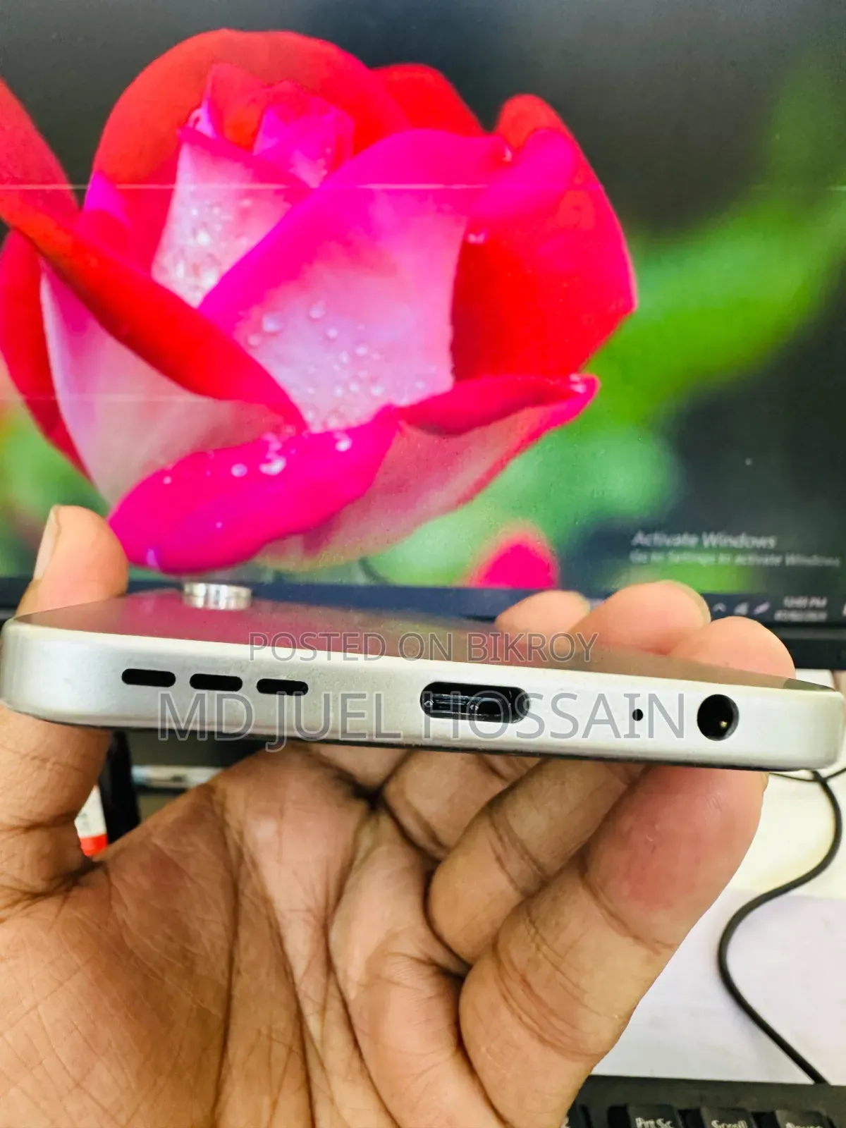 নতুন টেকনো স্পার্ক ৪০ প্রো ১২৮ জিবি সিলভার