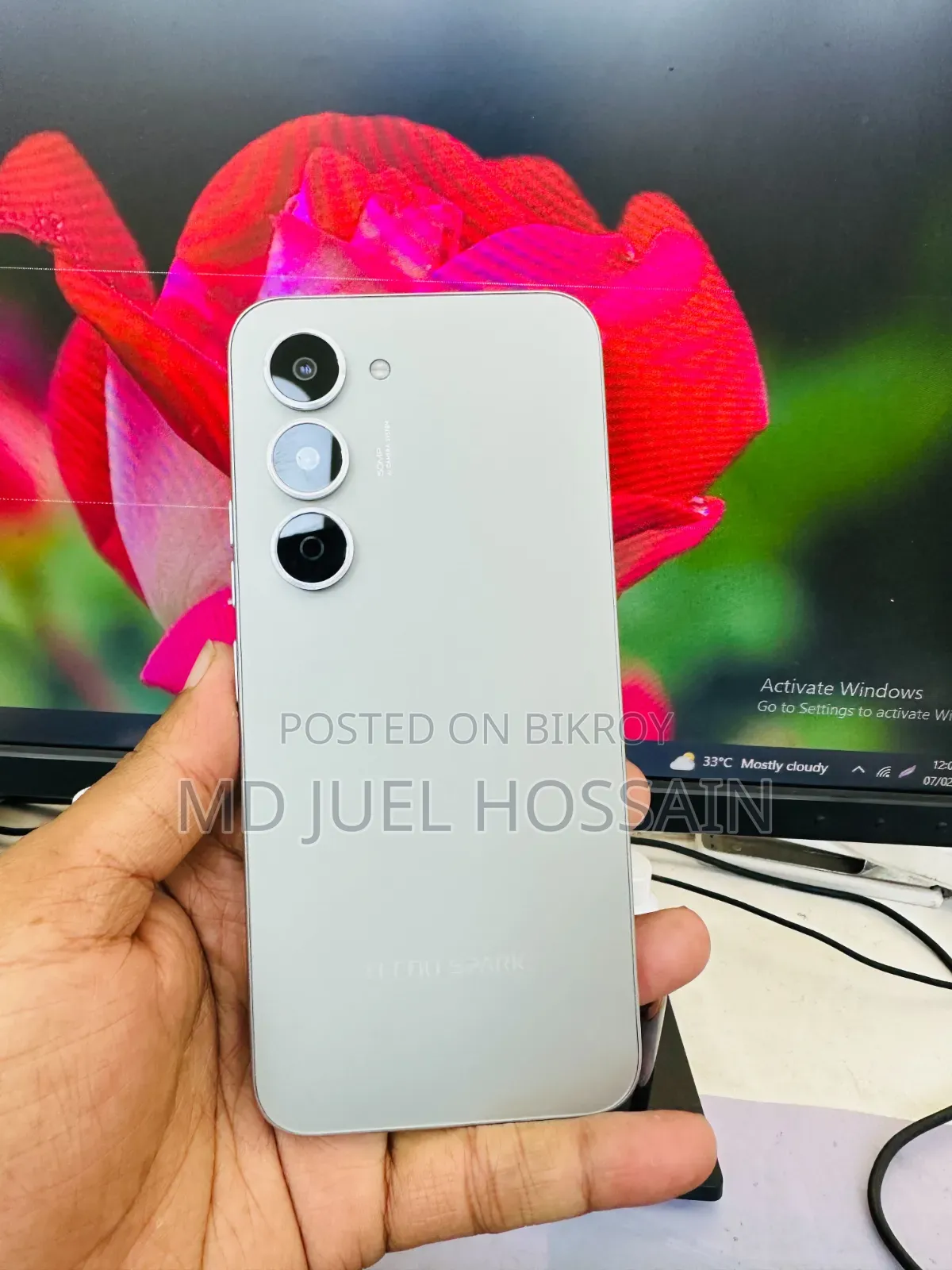 নতুন টেকনো স্পার্ক ৪০ প্রো ১২৮ জিবি সিলভার
