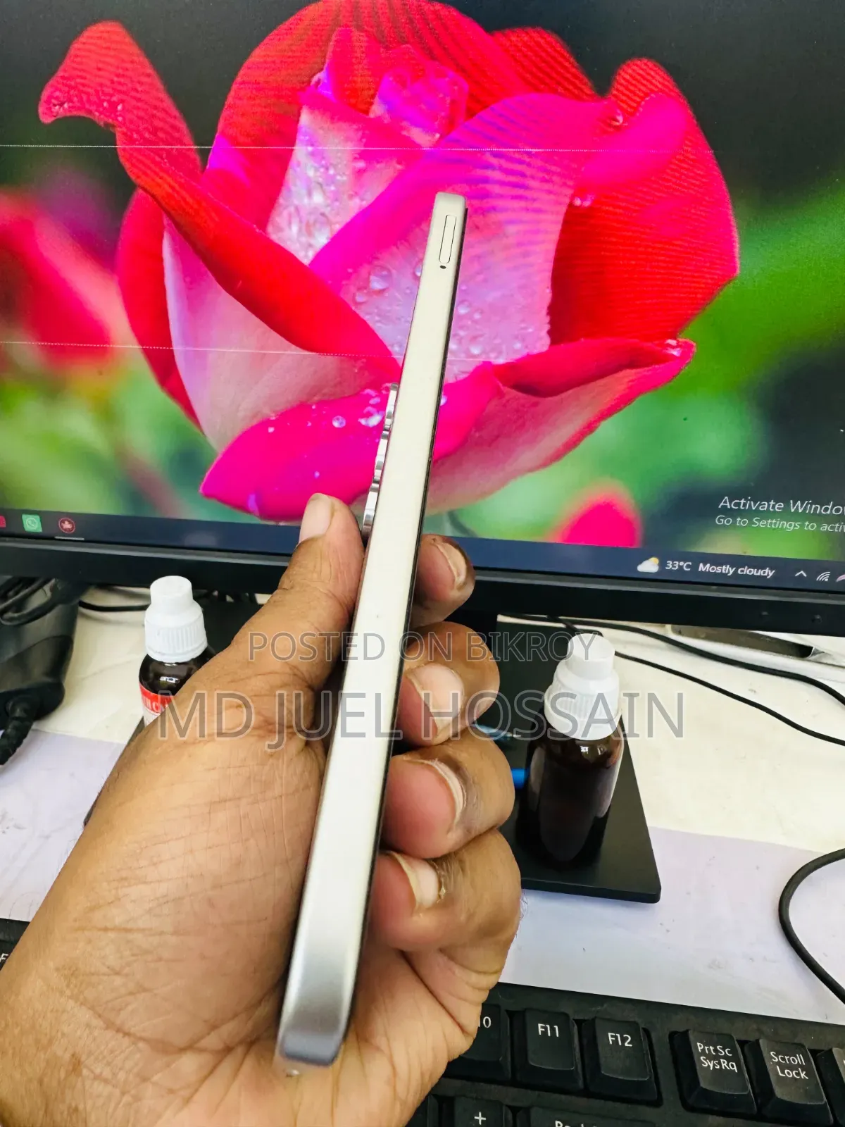 নতুন টেকনো স্পার্ক ৪০ প্রো ১২৮ জিবি সিলভার