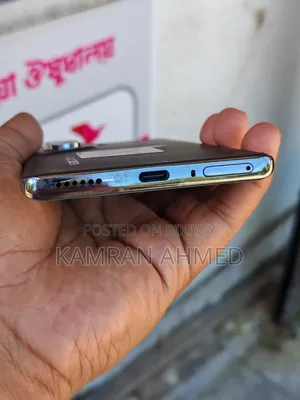 New Tecno Camon 40 Pro 5G 256 GB Silver