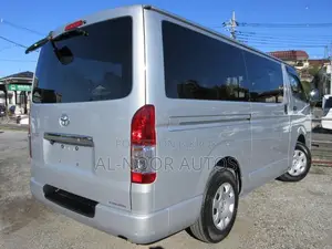 Toyota HiAce 2021 Silver