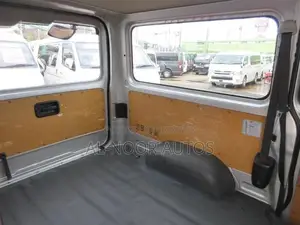 Toyota HiAce 2021 Silver