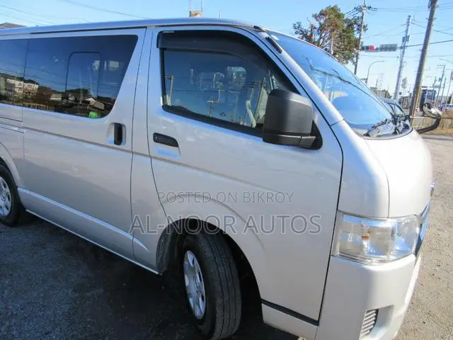 Toyota HiAce 2021 Silver