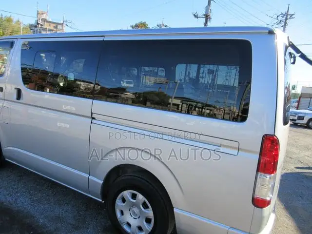 Toyota HiAce 2021 Silver