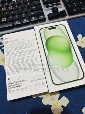 Apple iPhone 15 256 GB Green