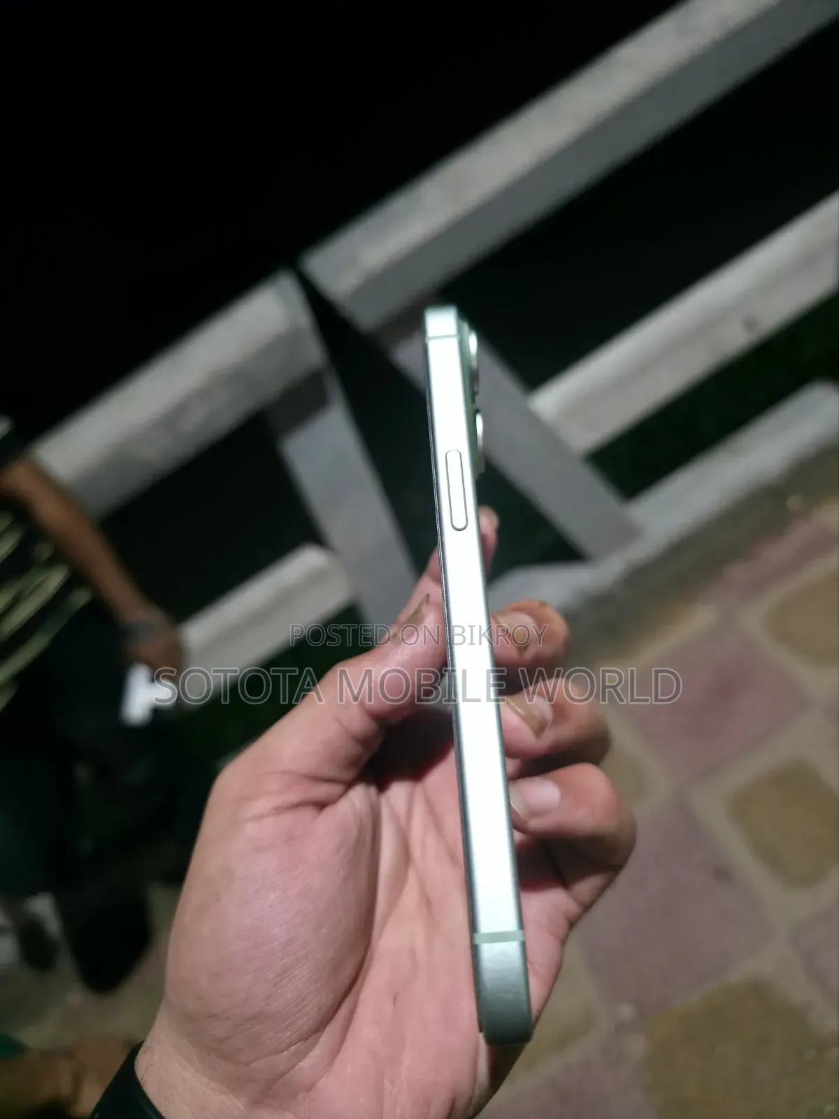 Apple iPhone 15 256 GB Green