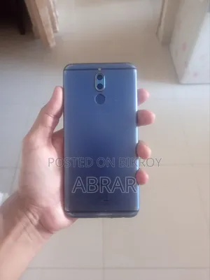 হুয়াওয়ে ৬৪ জিবি নীল