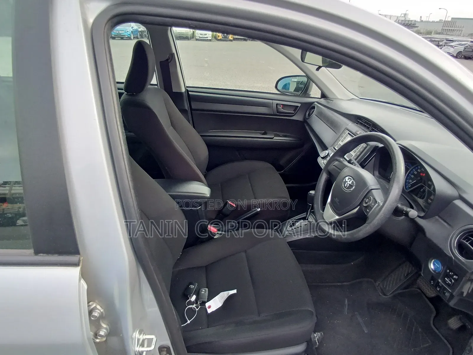 Toyota Axio 2021 Silver