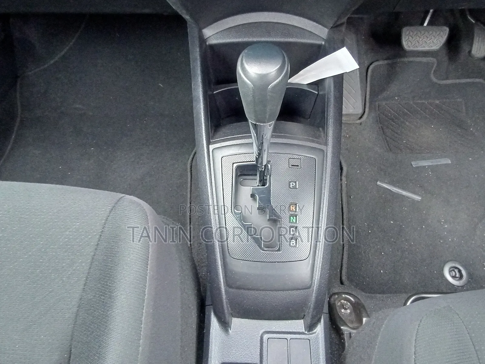 Toyota Axio 2021 Silver
