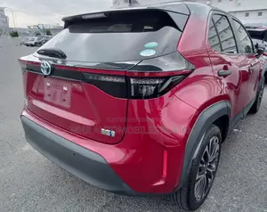 Toyota Yaris Cross 1.5 Hybrid FWD 2021 Red