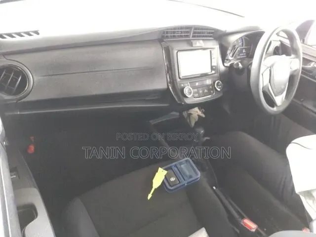 Toyota Axio 2021 Silver