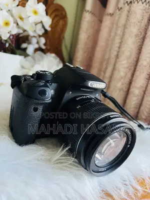 Dslr Canon 600D Touch Screen With Bag, Charger & 18-55 Lens