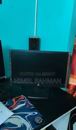 Hp V194 19" Led Monitor | Box & Adapter Included