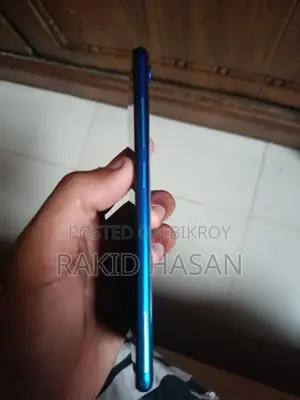 Vivo Y1s 32 GB Blue