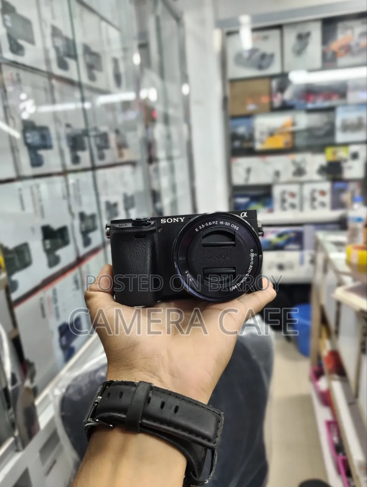 Sony Alpha A6400 With 16-50mm OSS Kit Lens