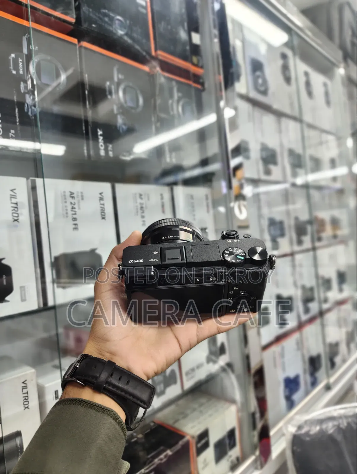 Sony Alpha A6400 With 16-50mm OSS Kit Lens