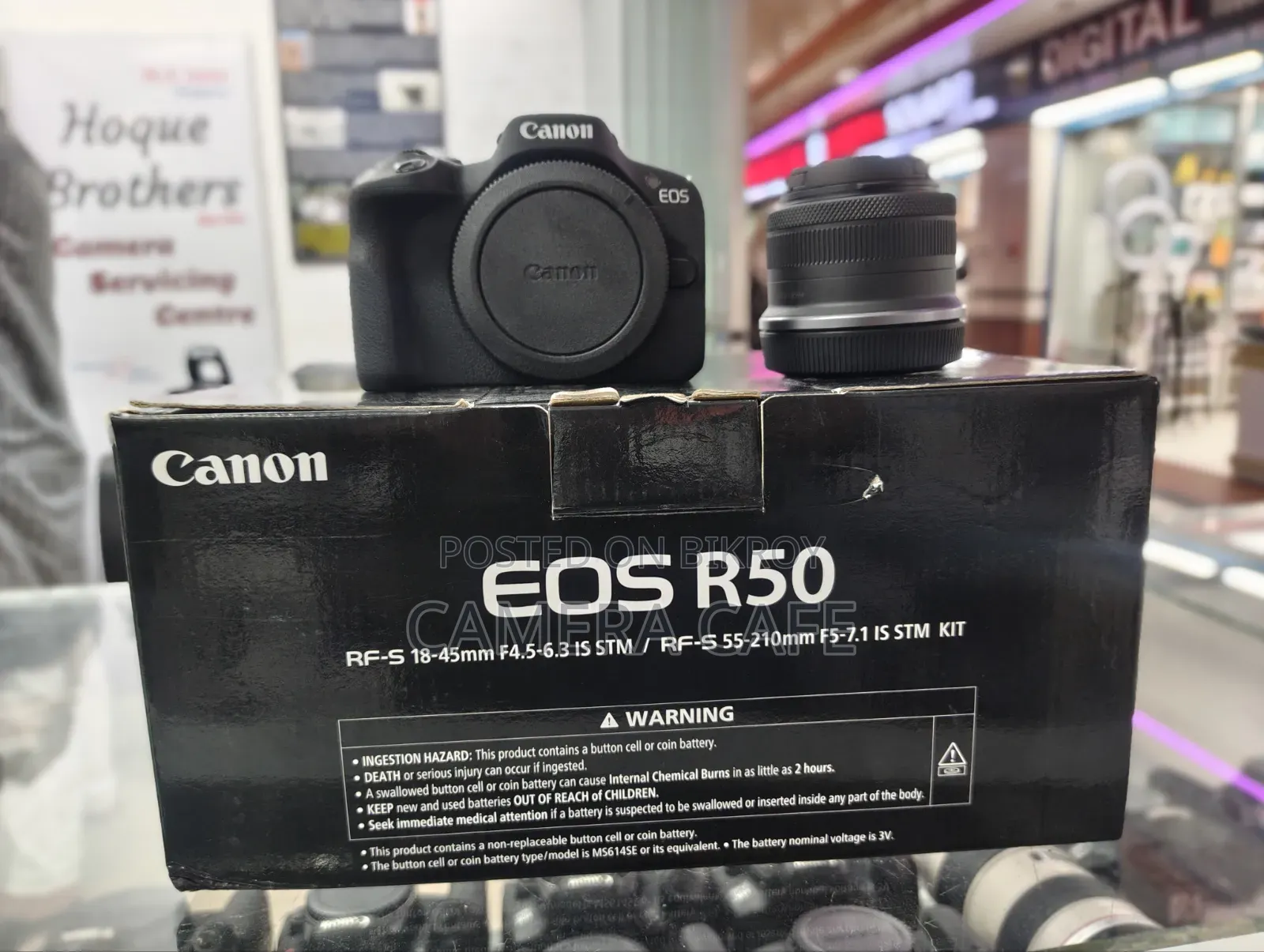 Canon EOS R50 With RF-S 18-45mm Kit Lens