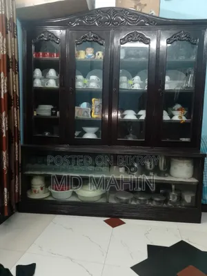 ভালো মানের সেগুন কাঠের শোকেস