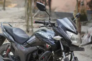 Hero Hunk 2011 Black
