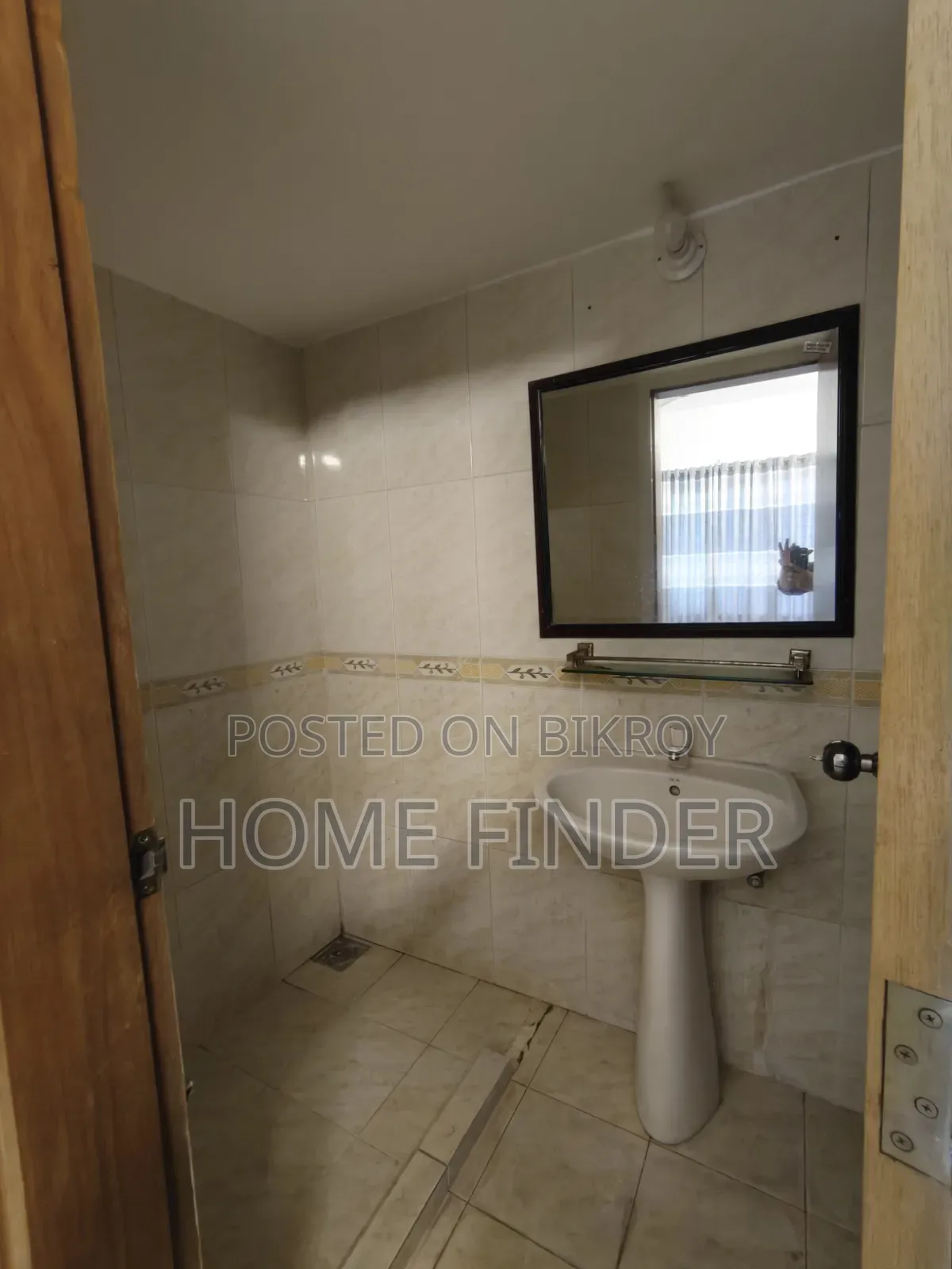 Furnished 4-bedroom Apartment in Gulshan for rent