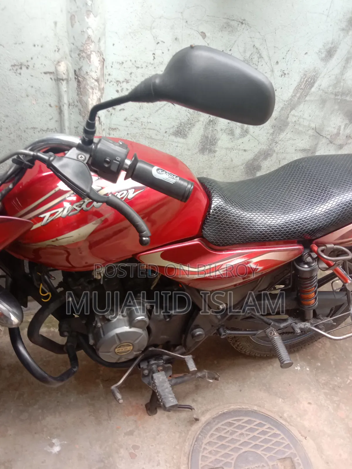 বাজাজ ডিসকভার ১০০ ২০১৬ লাল