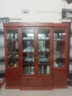 কাঠের ৩ পার্টের ৪ পাল্লার শোকেস