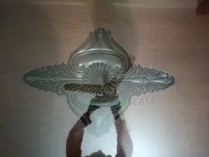 ডাইনিং টেবিল