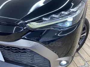 টয়োটা করোলা ক্রস ২০২৩ কালো