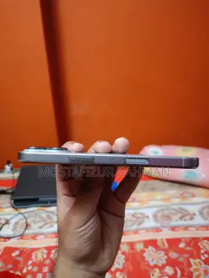 Apple iPhone 16 Pro 128 GB Gray
