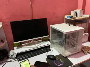 Desktop Computer 8GB AMD Ryzen 5 SSD 256GB