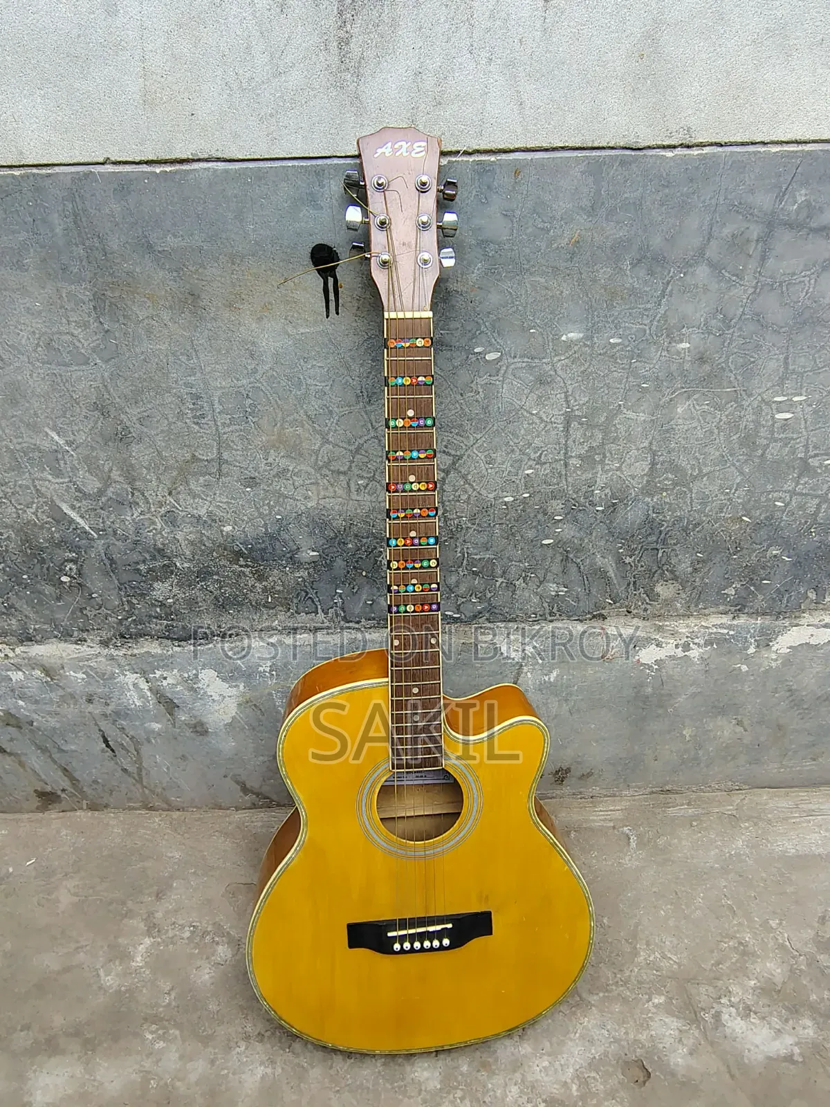 Axe 48c Guitar