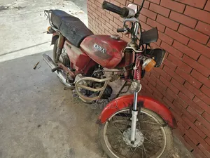 Suzuki Bike 2002 Red