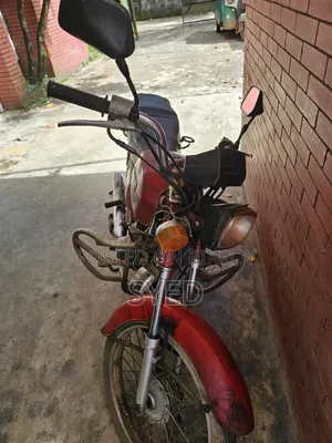 Suzuki Bike 2002 Red