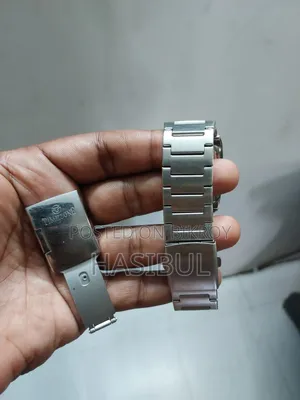 Time Zone Watch With Calendar and Date
