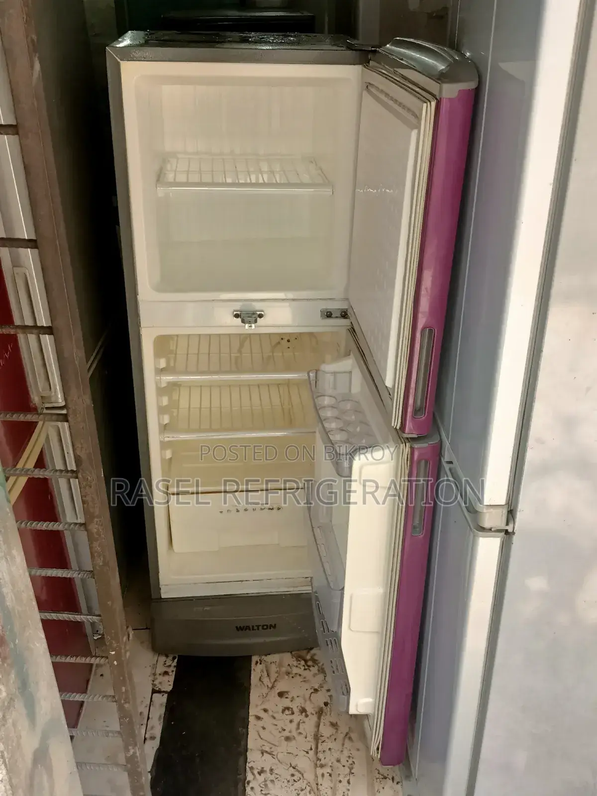 12 CFF running Walton fridge for sale.