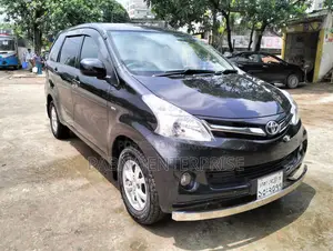 টয়োটা আভানজা ২০১২ কালো