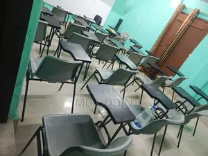 স্টুডেন্ট চেয়ার