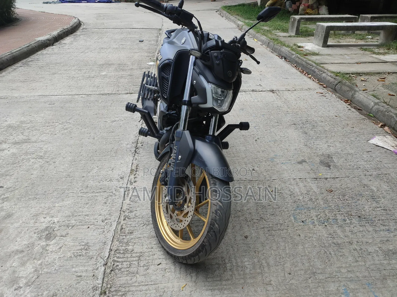 New Yamaha 2025 Black