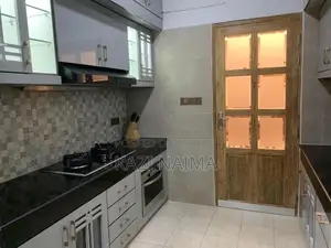 3-Bedroom Apartment in Zafarabad House, Dargah Mahalla for Rent