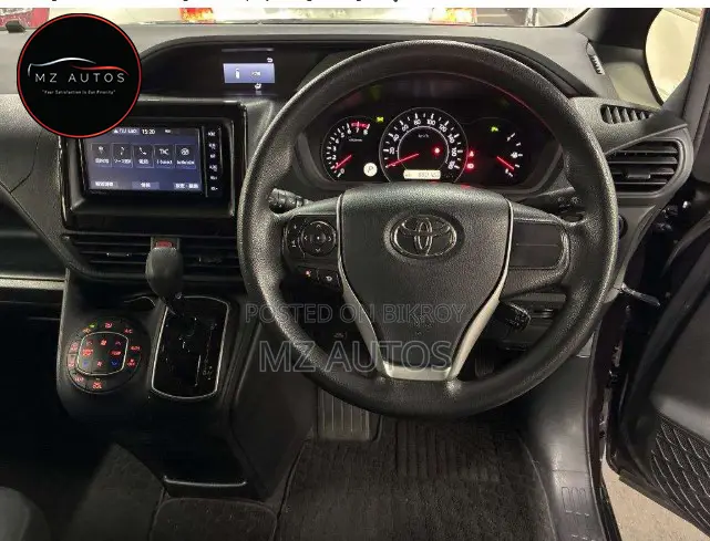 Toyota Noah 2.0 Front Wheel Drive (7 Seater) 2021 Purple