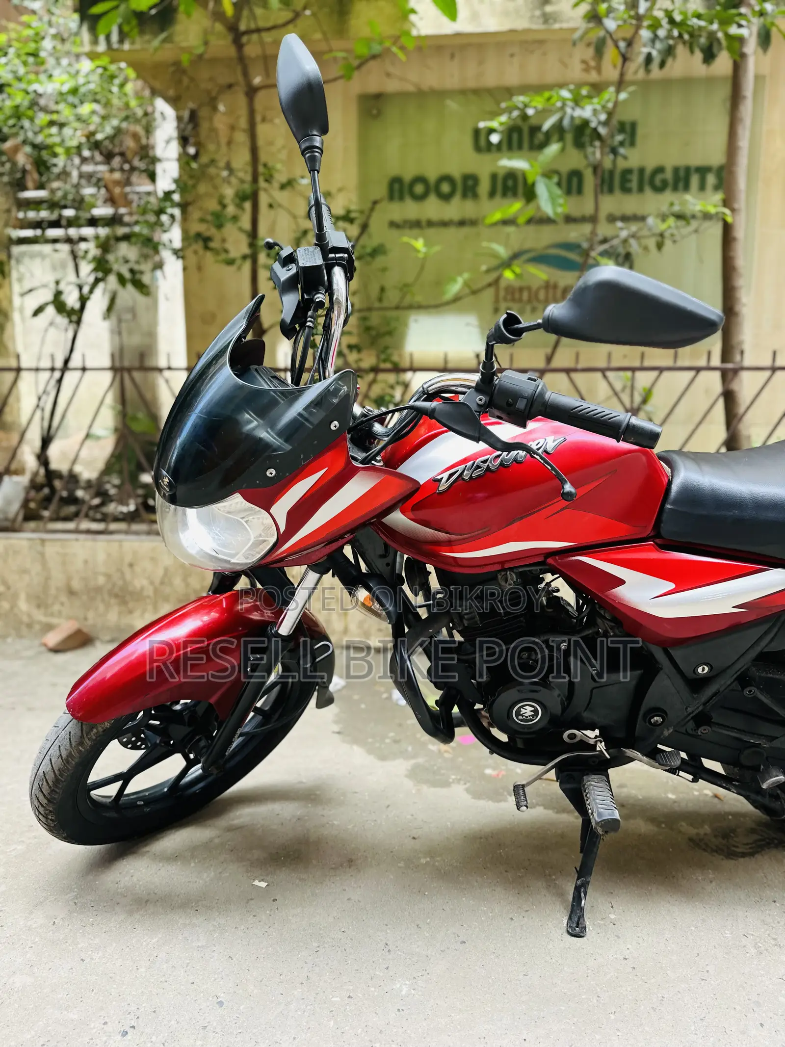 Bajaj Discover 125 2022 Red