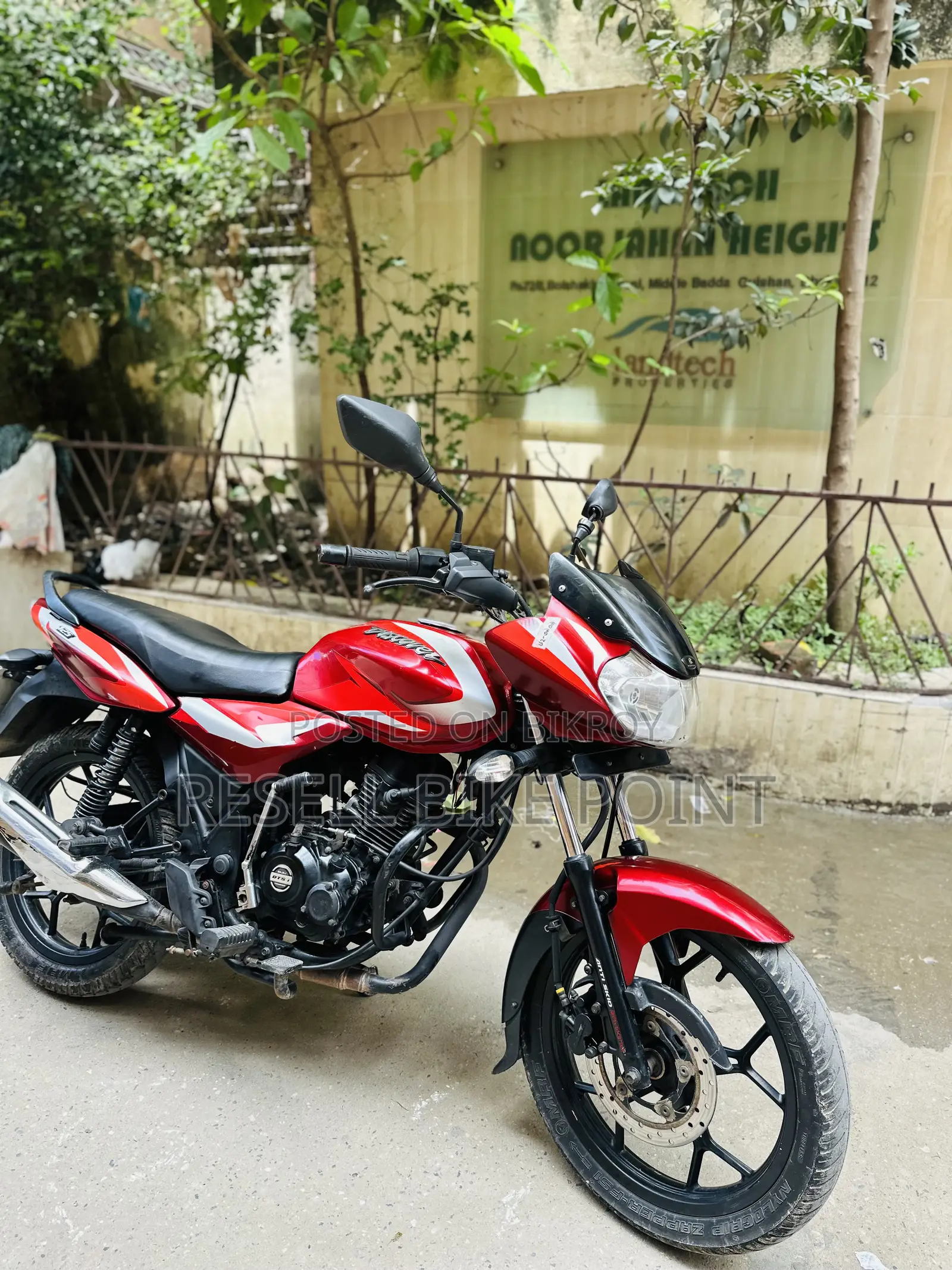 Bajaj Discover 125 2022 Red