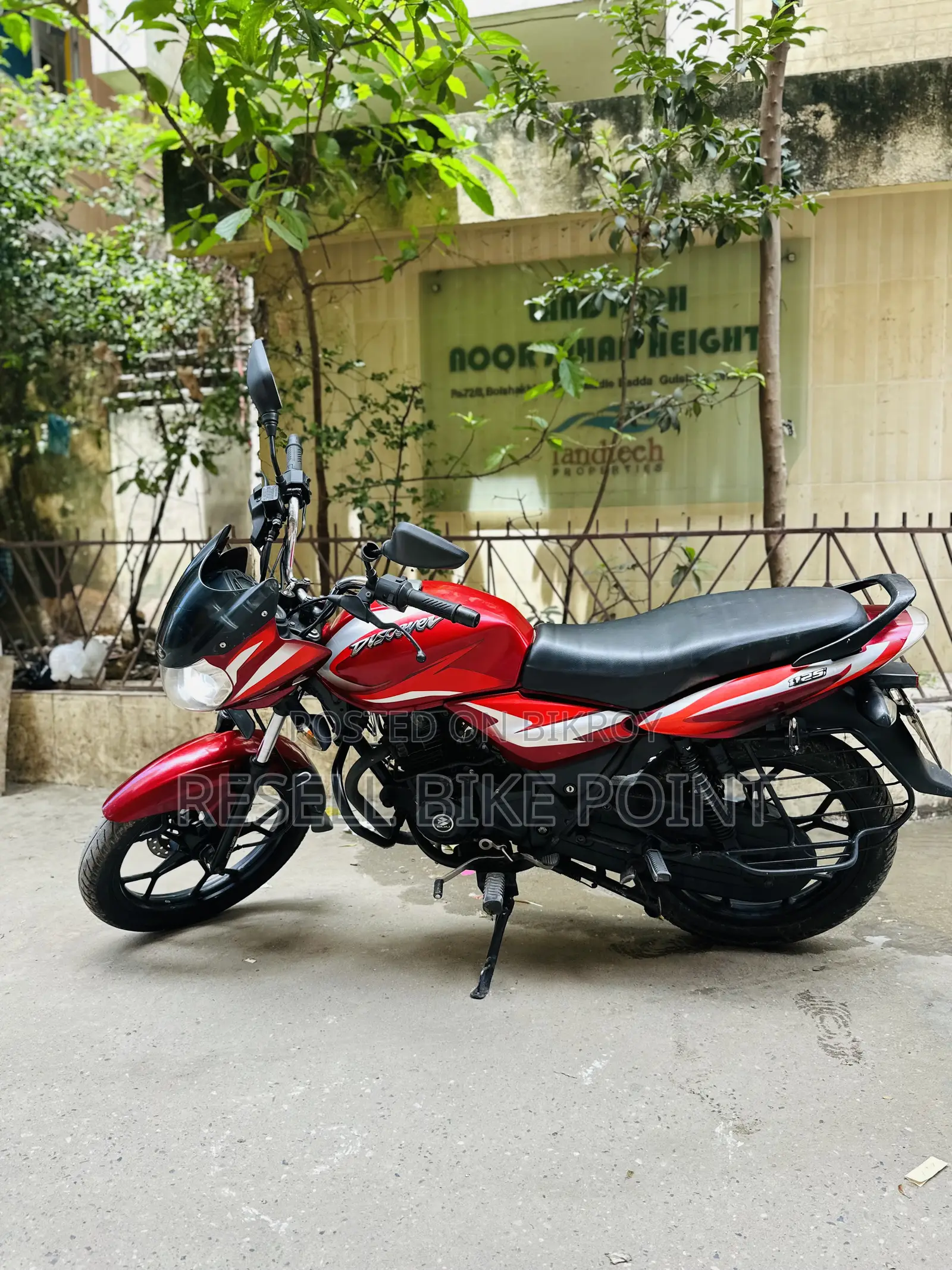 Bajaj Discover 125 2022 Red