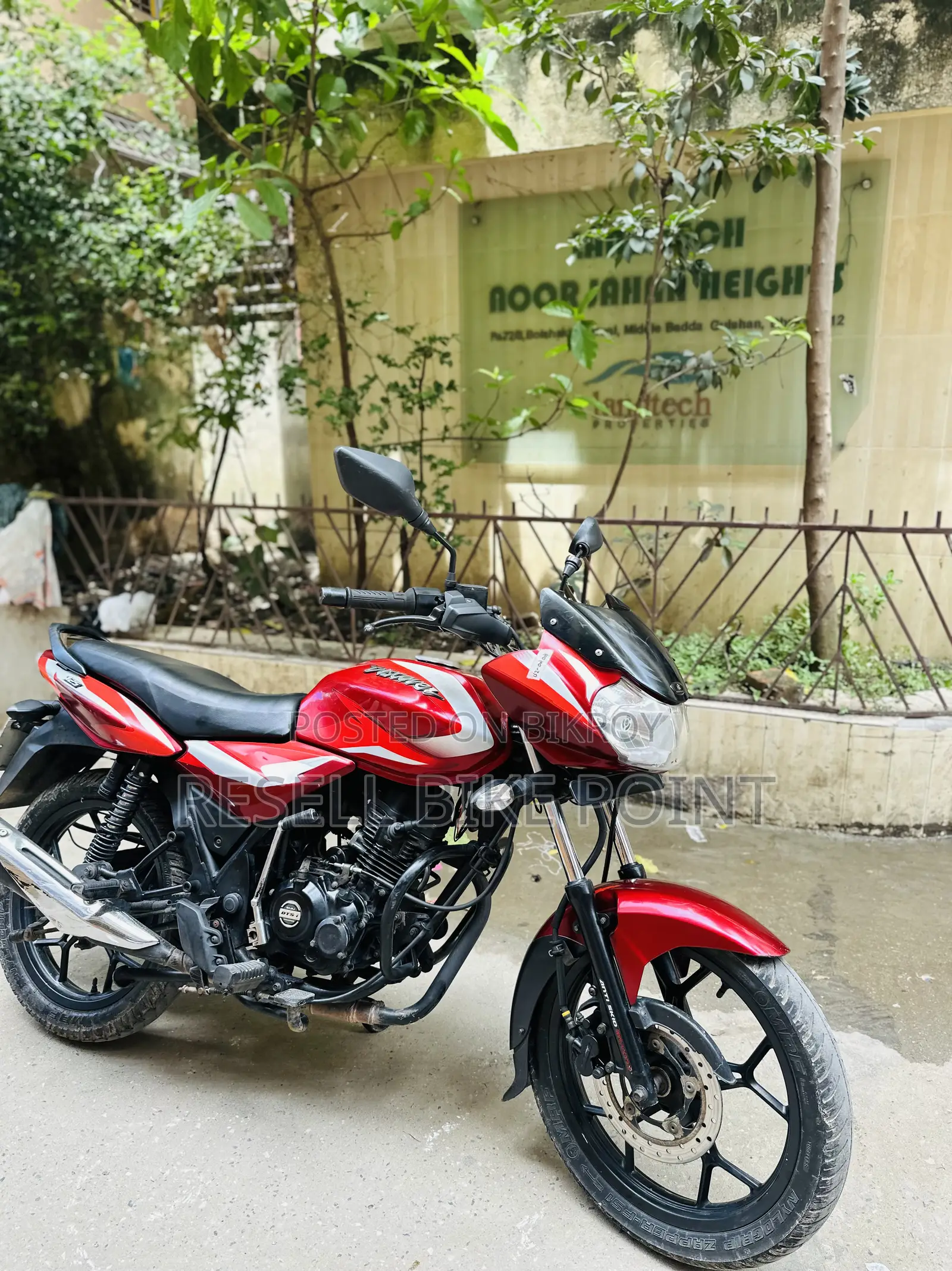 Bajaj Discover 125 2022 Red