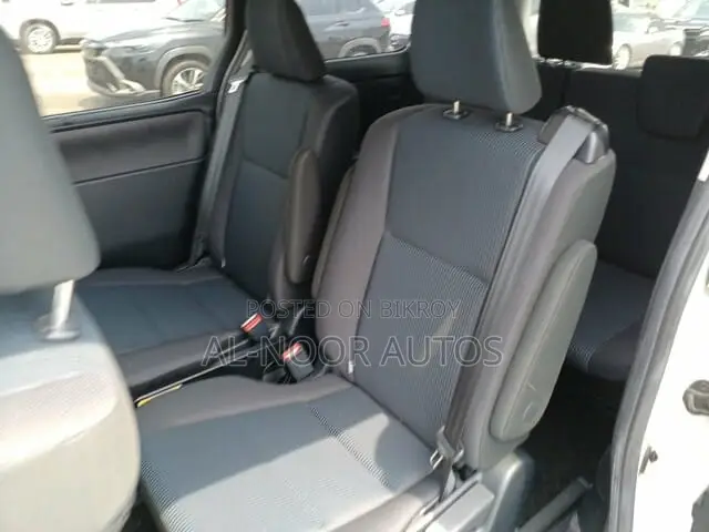 Toyota Noah 2021 Pearl