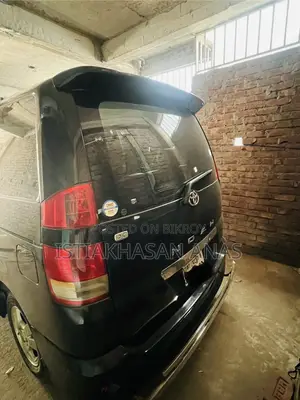 Toyota Noah 2002 Black
