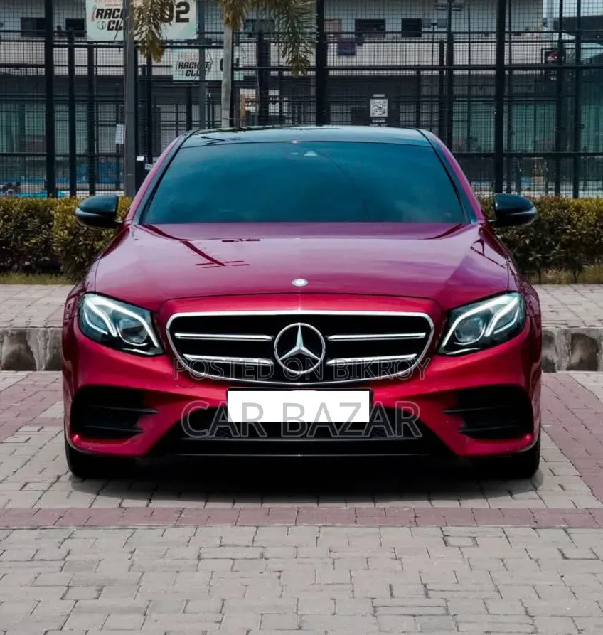 New Mercedes-Benz E300 2017 Red